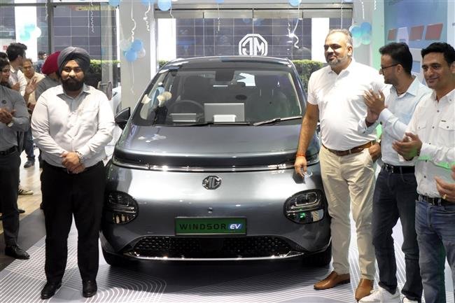 JSW MG MOTOR INDIA  ANNOUNCED THE PRICES FOR THE RECENTLY LAUNCHED MG WINDSOR