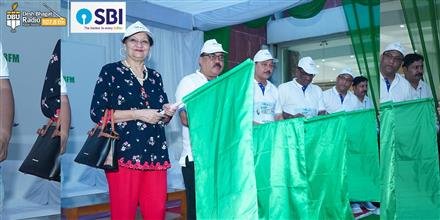DESH BHAGAT RADIO AND STATE BANK OF INDIA CONDUCTED A WALKATHON ON SWACHHTA