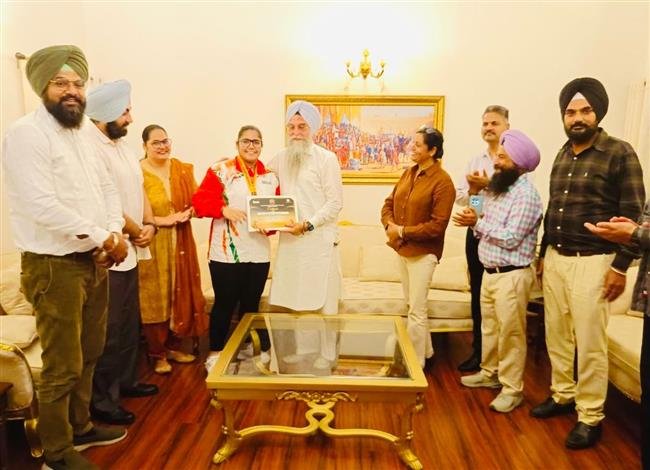 PUNJAB VIDHAN SABHA SPEAKER HONOURS YOUNG BOXING CHAMPION GURSEERAT