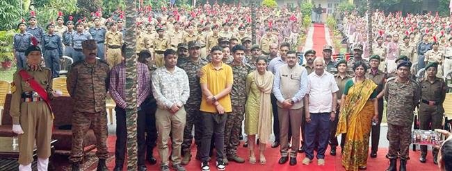 PVC HONORARY CAPTAIN YOGENDRA YADAV VISITS NCC BATTALION