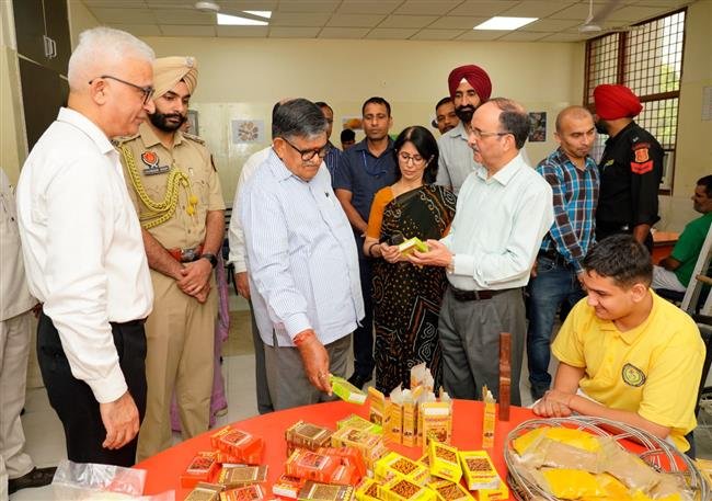 GULAB CHAND KATARIA VISITS GRIID, COMMENDS EFFORTS IN SUPPORTING STUDENTS WITH SPECIAL NEEDS