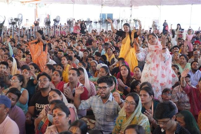 KATARIA ATTENDED THE THIRD DAY OF SHRIMAD BHAGWAT KATHA AND VRINDAVAN PRAKAT UTSAV
