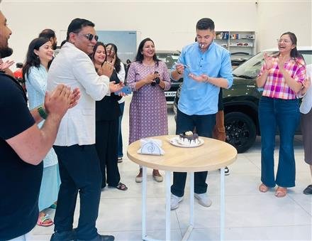 MITS HEALTHCARE OWNER, M.K. BHATIA, GIFTS 15 CARS TO EMPLOYEES (CELEBRITIES) AHEAD OF DIWALI