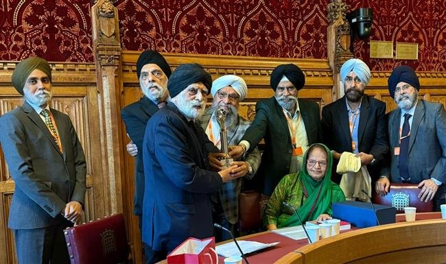 GLOBAL SIKH COUNCIL HONOURS LORD INDARJIT SINGH WITH LIFETIME ACHIEVEMENT AWARD
