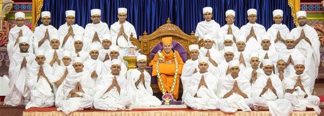 34 WELL-EDUCATED YOUTH ADOPT THE PATH OF WORLD TRANSFORMATION