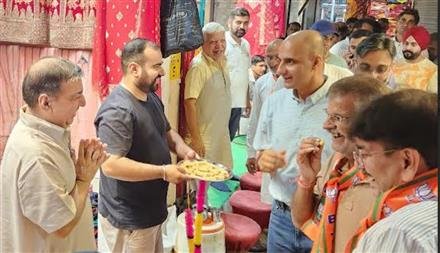 SANDEEP KEEPS JAKHAR FAMILY’S TRADITION ALIVE