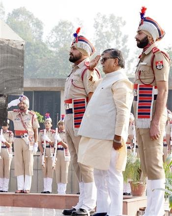 THE 8TH MILITARY LITERATURE FESTIVAL: GOVERNOR KICK OFF  WITH  TWO  MINUTES  SILENCE   IN MEMORY OF WAR HEROS