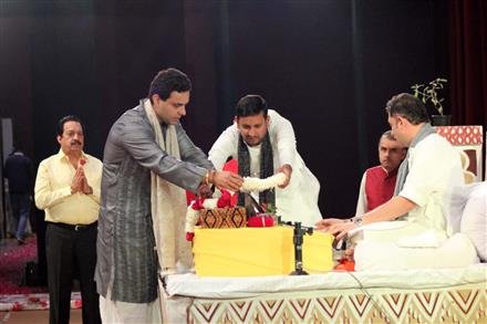 BRAJ RAS KATHA:  SHRI PUNDARIK GOSWAMI JI EXPLAINED THE ESSENCE OF SHRI KRISHNA JI