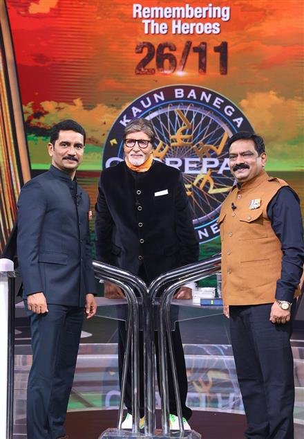 AMITABH BACHCHAN PAYS TRIBUTE TO THE COURAGEOUS HEROES OF THE 26/11 TERROR ATTACK