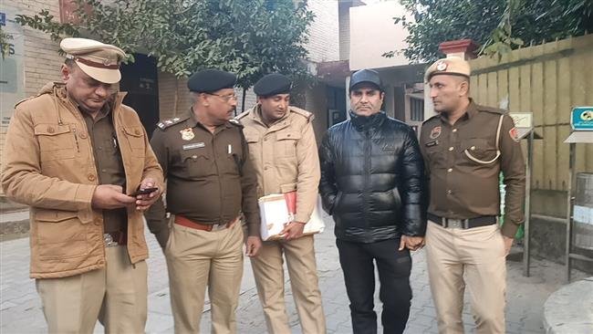 नकली सोने को असली बताकर लोन दिलवाने वाला गोल्ड वांटेड मेन दिल्ली एयरपोर्ट से पंचकूला की इकनॉमिस्ट विंग ने किया गिरफ्तार