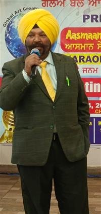 “आसमां से आया फ़रिश्ता”, में मोहम्मद रफी को याद किया गया