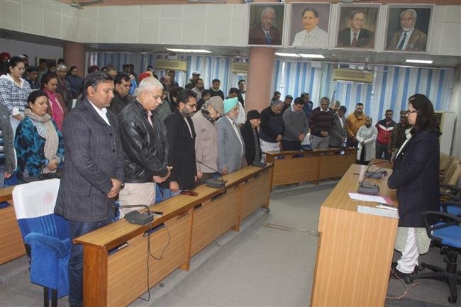 PANJAB UNIVERSITY PAYS TRIBUTES TO DR.MANMOHAN SINGH , A STUDENT , PROFESSOR AND PM