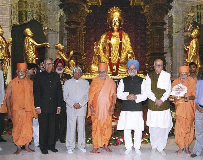 DR MANMOHAN SINGH HAD HIGH REVERENCE FOR SPIRITUAL LEADERS