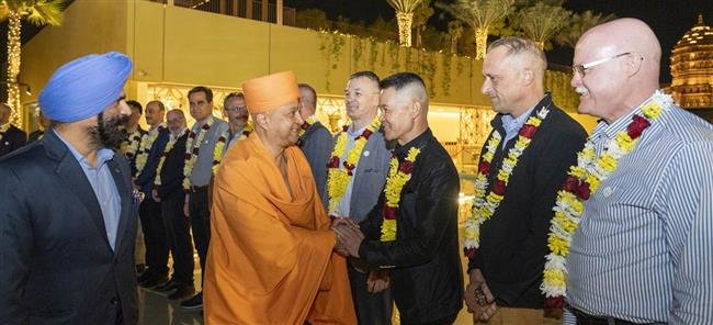 BAPS HINDU MANDIR, ABU DHABI WELCOMES DEFENCE ATTACHÉS