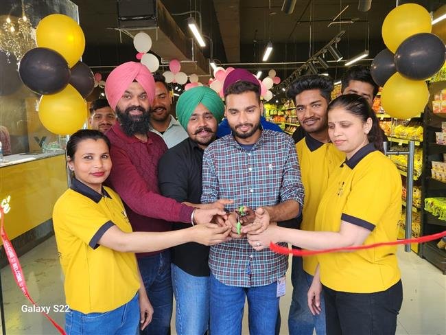 FIRST VW MART AND CAFE OPENS 24X7 NOW IN ZIRAKPUR UNDER ONE ROOF
