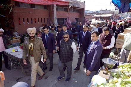 PUNJAB GOVERNOR AND CHANDIGARH ADMINISTRATOR IN ACTION MODE, SURPRISE VISIT TO GRAIN MARKET, SPORTS COMPLEX, SARANGPUR NEAR IRB