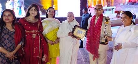 THE LIGHT’ WINS THE BEST ANIMATED FILM AWARD AT RIFF