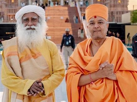 SPIRITUAL LEADER SADHGURU VISITS ABU DHABI HINDU MANDIR