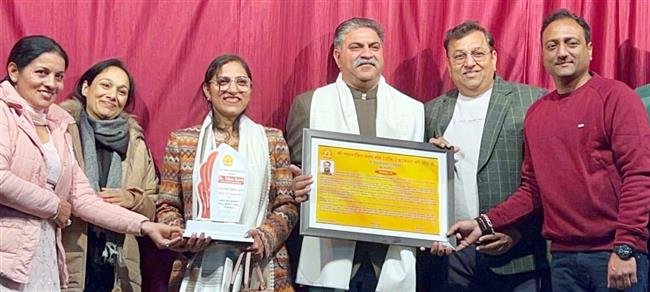 VIKAS BATRA HONOURED WITH LIFETIME ACHIEVEMENT AWARD