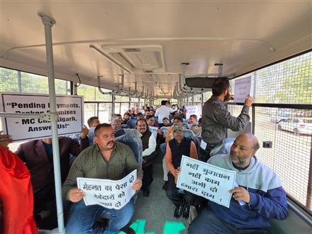 ठेकेदारों ने माँगा किए गए काम का भुगतान, बदले में मिली सलाखें