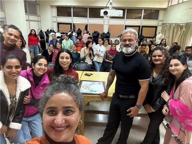 FORMER CRICKETER DINESH  MONGIA INTERACTED WITH  STUDENTS  OF UNIVERSITY INSTITUE OF FASHION TECHOLOLGY AT PU