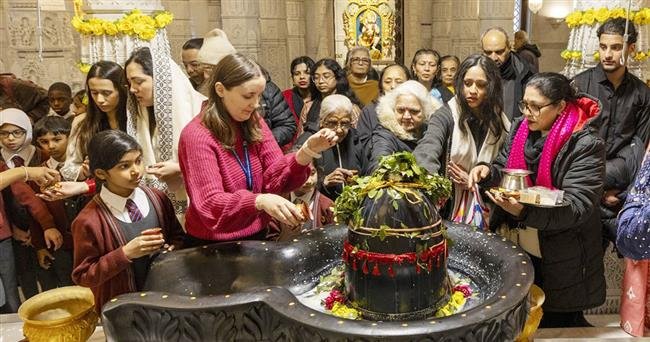 MAHA SHIVARATRI CELEBRATED IN BAPS MANDIRS IN UK AND EUROPE