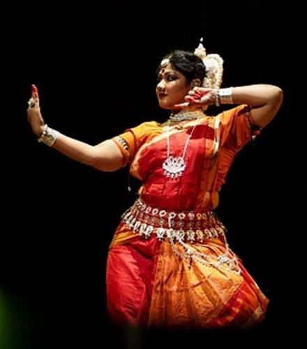 GURU PANKAJ UTSAV AND MAHARI SAMMAN INAUGURAL EVENING DANCE ARTIST ADYASHA MISHRA CAPTIVATED THE AUDIENCE THROUGH ODISSI DANCE.