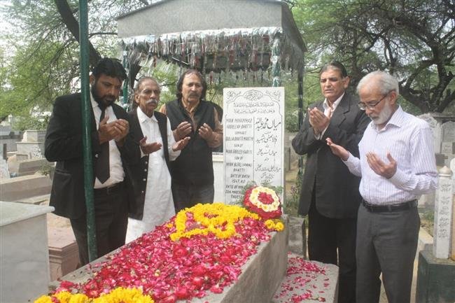 PRAYERS HELD ON DULLA BHATTI'S 426TH DEATH ANNIVERSARY