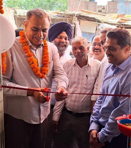 SANJAY TANDON INAUGURATES JAN AUSHADHI KENDRA IN KAJHERIA