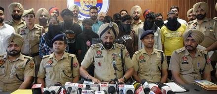 सफलता: अपहृत हुआ 2 साल का अक्षय सुरक्षित बरामद, बच्चे को माता-पिता के किया हवाले