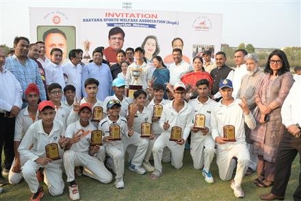 एमएम क्रिकेट अकादमी, अंबाला ने कुरुक्षेत्र जिला क्रिकेट एसोसिएशन को 14 रनों से हराकर अंडर-16 क्रिकेट टूर्नामेंट को जीत लिया