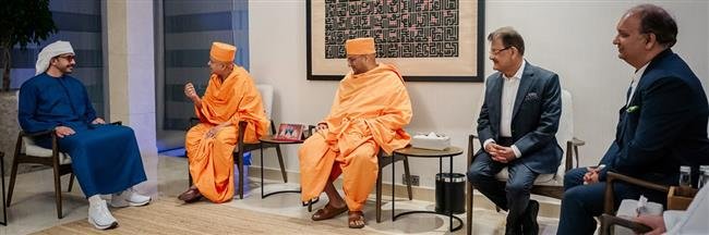 H.H. ABDULLAH BIN ZAYED MEETS HEAD OF BAPS HINDU MANDIR, ABU DHABI