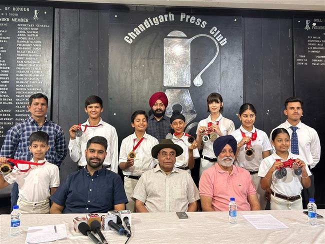 CITY RIDERS SHINE AT NATIONAL QUALIFIER AND DELHI HORSE SHOW, WON 20 MEDALS