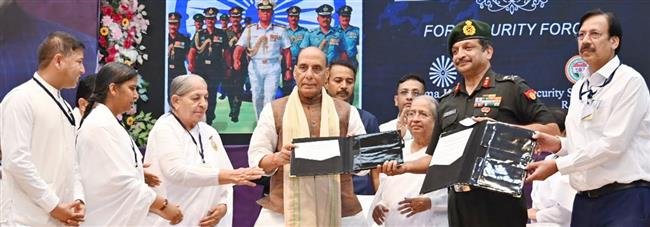 RAJNATH SINGH LAUNCHES “'SELF-EMPOWERMENT TO NATION EMPOWERMENT' CAMPAIGN AT SHANTIVAN