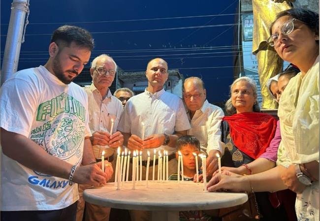 PEOPLE IN ABOHAR PAY TRIBUTE TO PAHALGAM MARTYRS