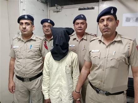 CHANDIGARH POLICE IN A MAJOR BREAKTHROUGH  SOLVED BLIND MURDER CASE BY ARRESTING ACCUSED