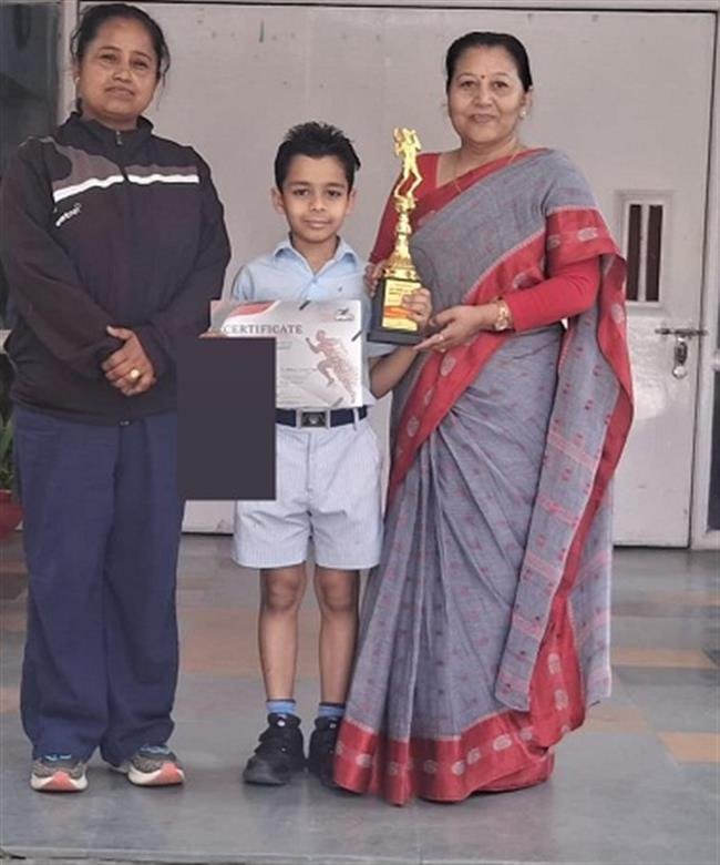 CLASS 4TH STUDENT RUDRAANIKET SAMRAT  SECURED FIRST POSITION IN JUB JUNIOR AND JUNIOR BADMINTON TOURNAMENT