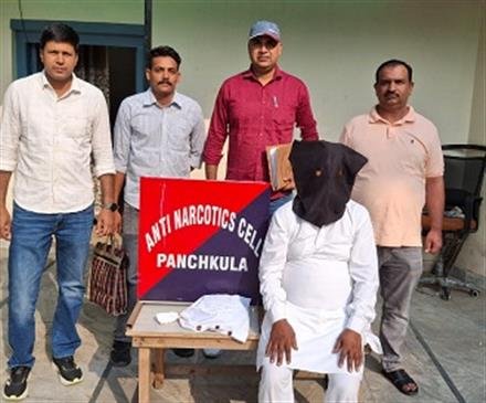 कुल्लु से चरस लाकर ट्राइसिटी में बेचता था चंडीगढ़  का आरोपी,  6 दिन के पुलिस रिमांड पर