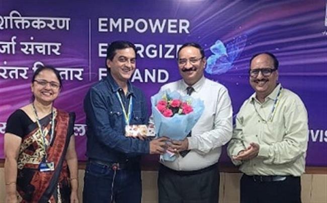 भारतीय जीवन बीमा निगम ने अमरजीत कुमार को किया सम्मानित