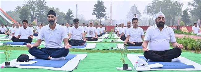 SAPTA SHAKTI COMMAND COMMEMORATES 11TH INTERNATIONAL DAY OF YOGA
