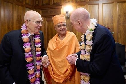 BAPS SWAMIS VISIT CHURCH OF JESUS CHRIST OF LATTER-DAY SAINTS IN UTAH