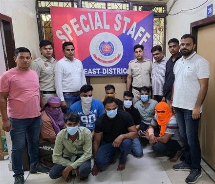 DELHI POLICE BUSTED FAKE POLICE GANG, EIGHT ACCUSED ARRESTED WITH RECOVERY OF ROBBED CASH