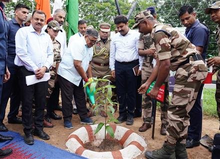 GOVERNOR  AND UT LARGEST-EVER PLANTATION DRIVES ON 'VAN MAHOTSAV 2025'