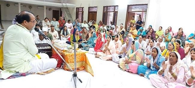 जिनकी जन्म कुंडली में क्रूर ग्रहों का कुप्रभाव हो तो श्रावण मास में रुद्राभिषेक से ग्रह शांत हो जाते हैं : आचार्य ईश्वर चंद्र शास्त्री