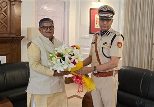 DR. SAGAR PREET HOODA DGP CALLED ON UT ADMINISTRATOR AND GOVERNOR IN NEW DELHI