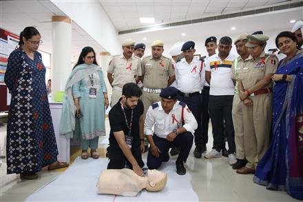CHANDIGARH TRAFFIC POLICE PERSONNEL TRAINED IN ‘INITIAL MANAGEMENT AND RESUSCITATION OF ACUTE TRAUMA VICTIMS’ AT PGIMER