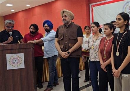 JASMINE SAINI WON GOLD MEDAL IN DISTRICT LEVEL SHOOTING CHAMPIONSHIP