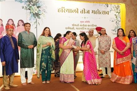 राजस्थान परिषद ने हरियाली तीज महोत्सव को पारंपरिक उल्लास, मेहंदी और स्वाद के साथ मनाया
