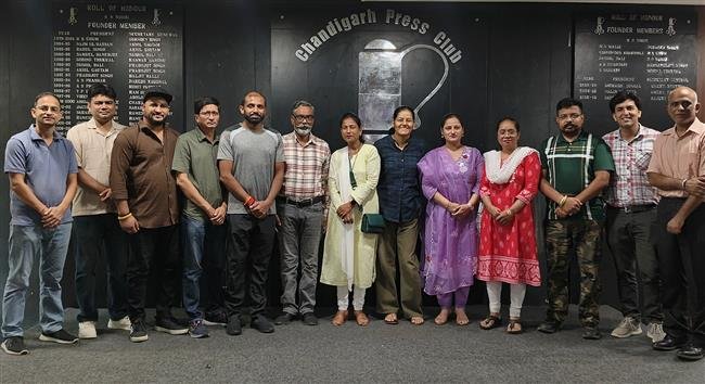 WEIGHT LOSS COMPETITION HELD AT CHANDIGARH PRESS CLUB , PRABHAT KATYAR AND NIDHI WAHI WINS