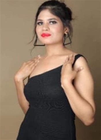 GARIMA SAINI MADE HER UNIQUE IDENTITY IN ACTING AND MODELING